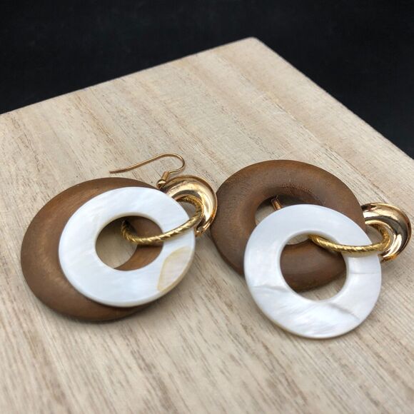 Charles Klein Earrings MOP Mother of Pearl Wood Gold Tone Boho Drop Disc Dangles - Picture 4 of 6